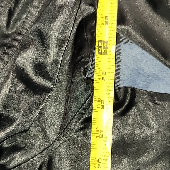 Jordan. Black Bomber Jacket. Arm-pocket. 9.5/10 condition. Men's size Large - Picture 9 of 16